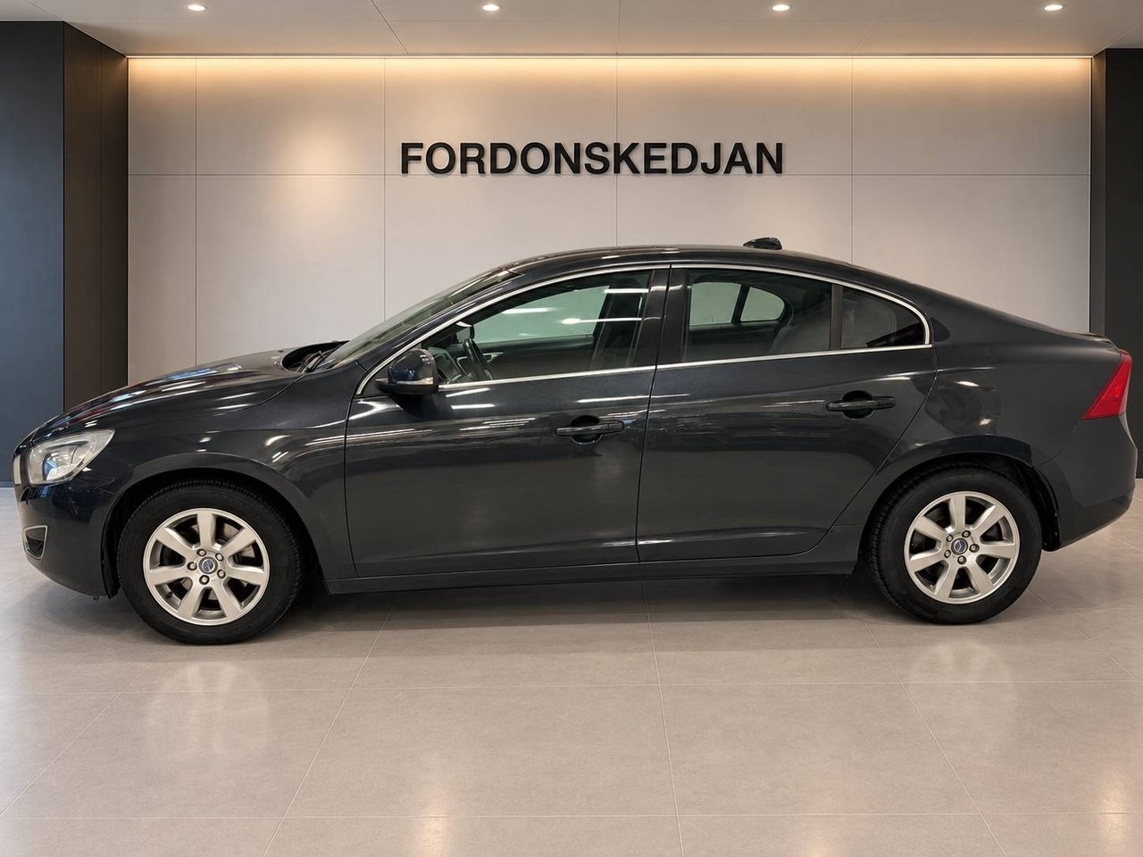 Volvo S60 D3 Geartronic 2011, kuva 3/18