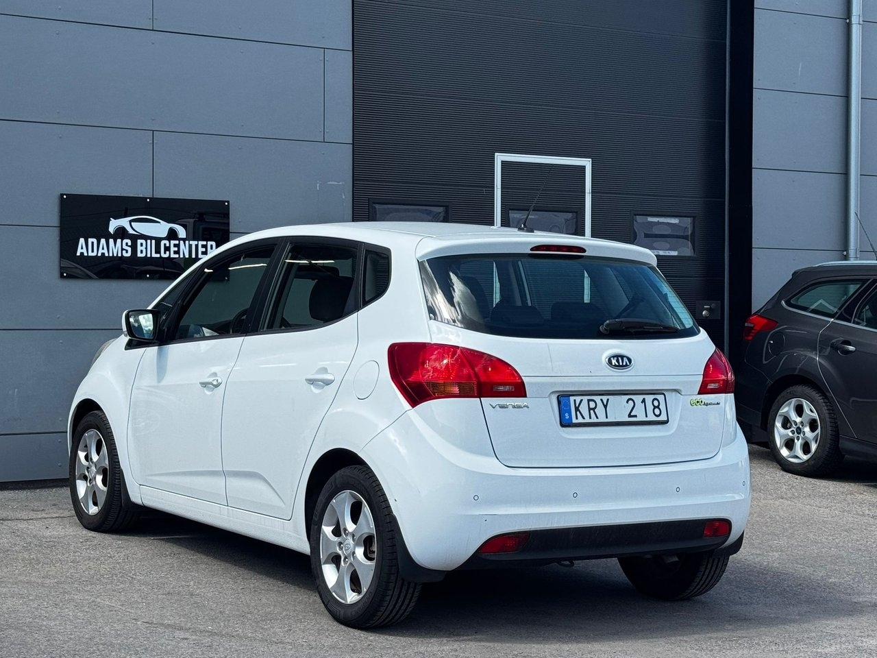 Kia Venga 2010, bild 4/10