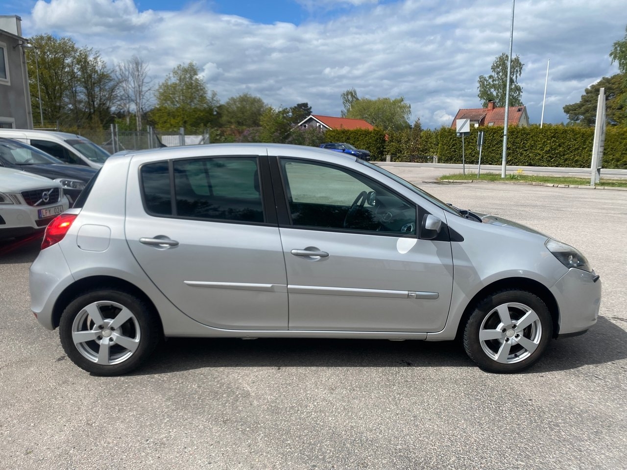 Renault Clio 5-dörrars Halvkombi 2011, bild 4/10
