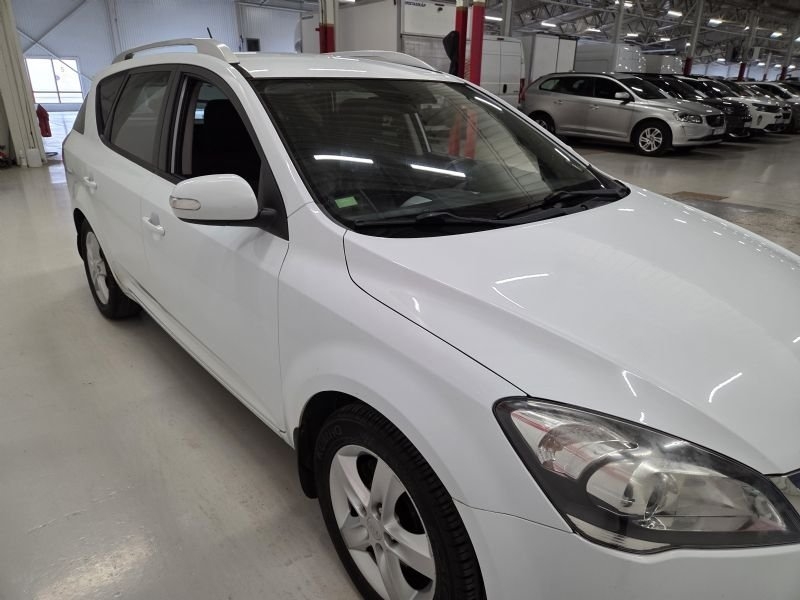 Kia Ceed 1,6 Crdi ECO SW dålig koppling 2012, bild 3/10
