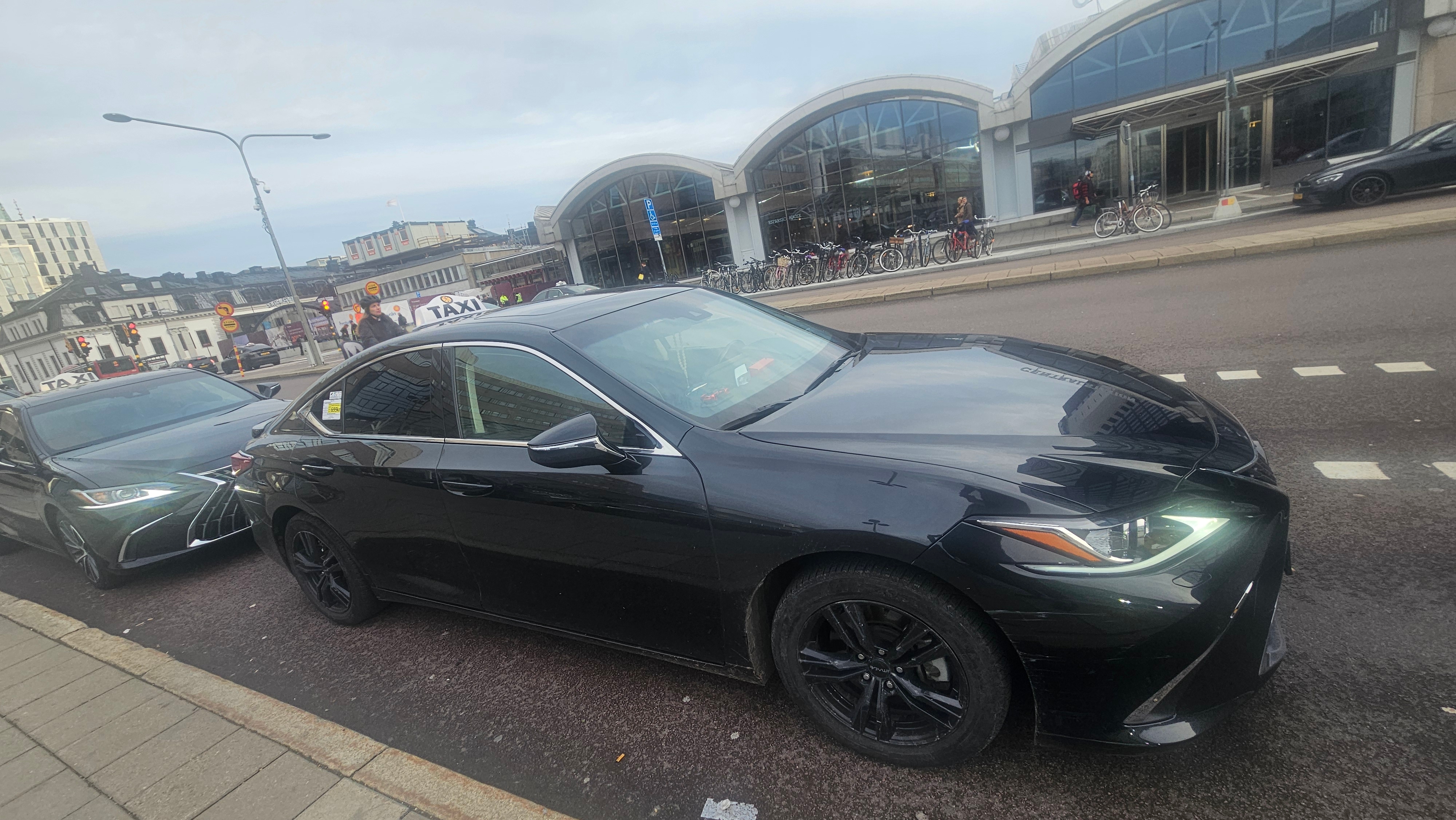 Lexus ES 300h 2023, bild 6/9