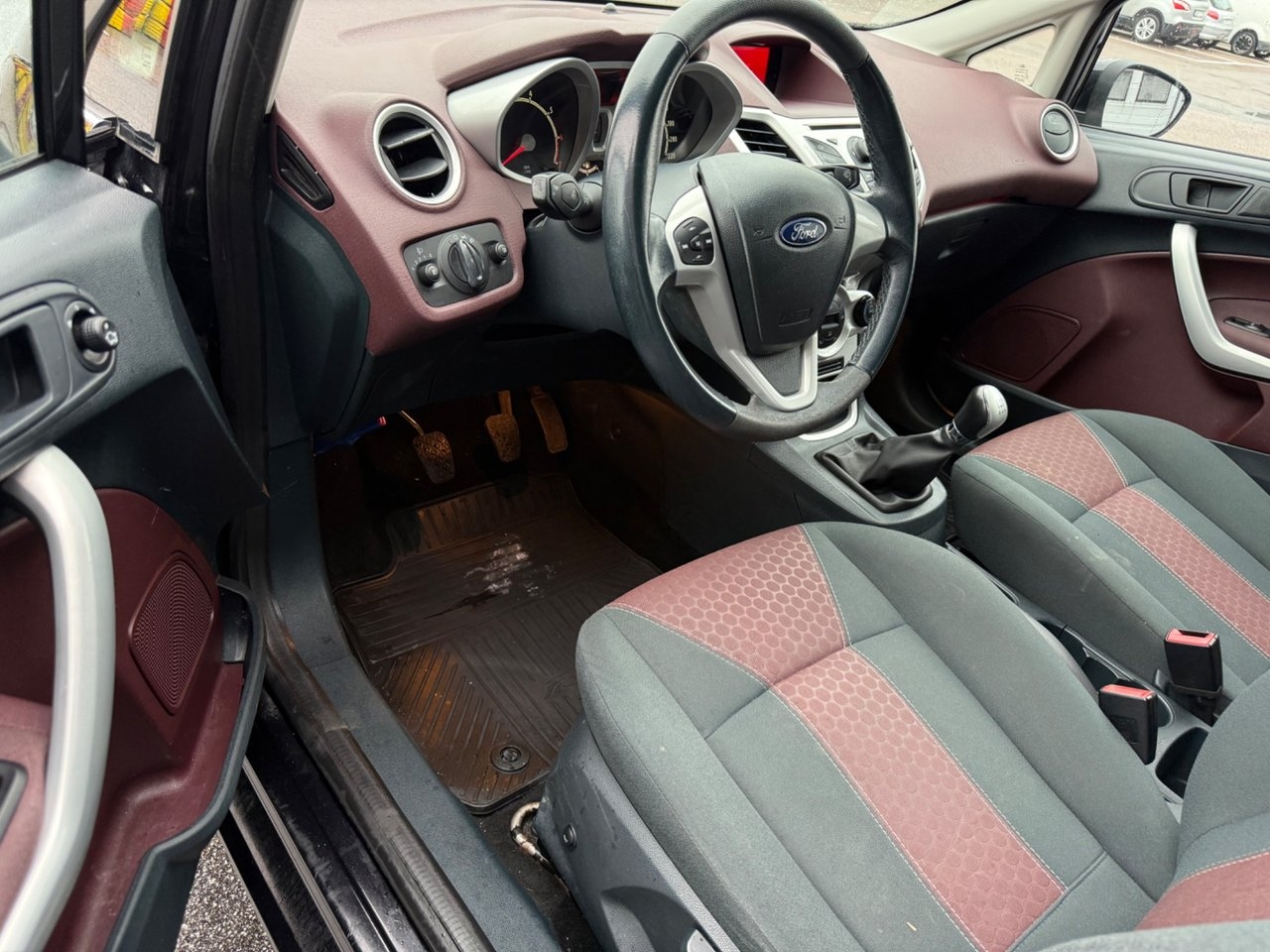 Ford Fiesta 2010, bild 6/6