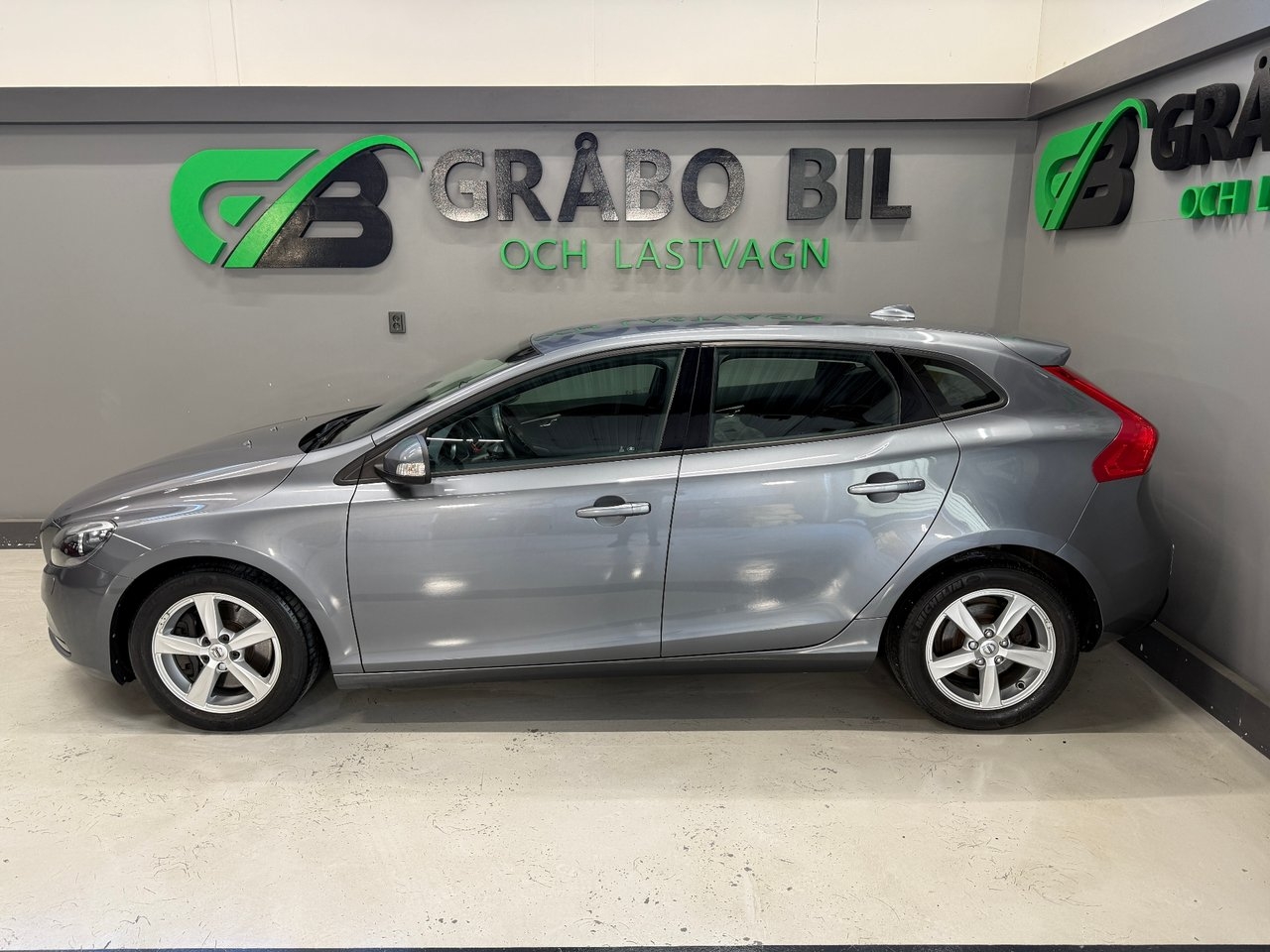 Volvo V40 2018, bild 2/10