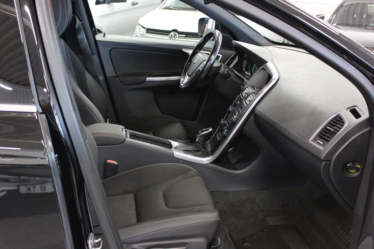 Volvo XC60 2014, photo 6/17