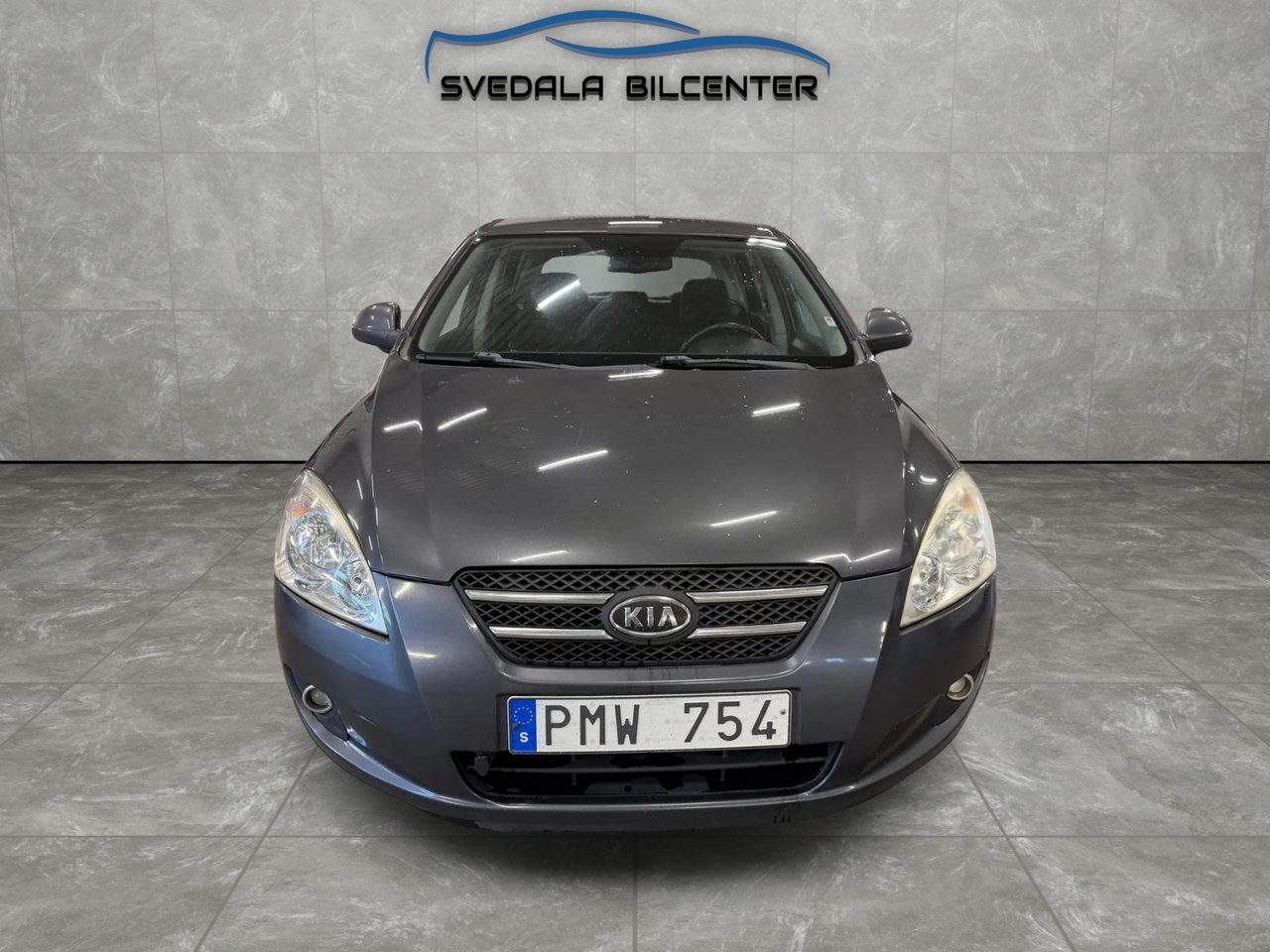 Kia Ceed cee'd 1.6 CRDi 2008, photo 2/14