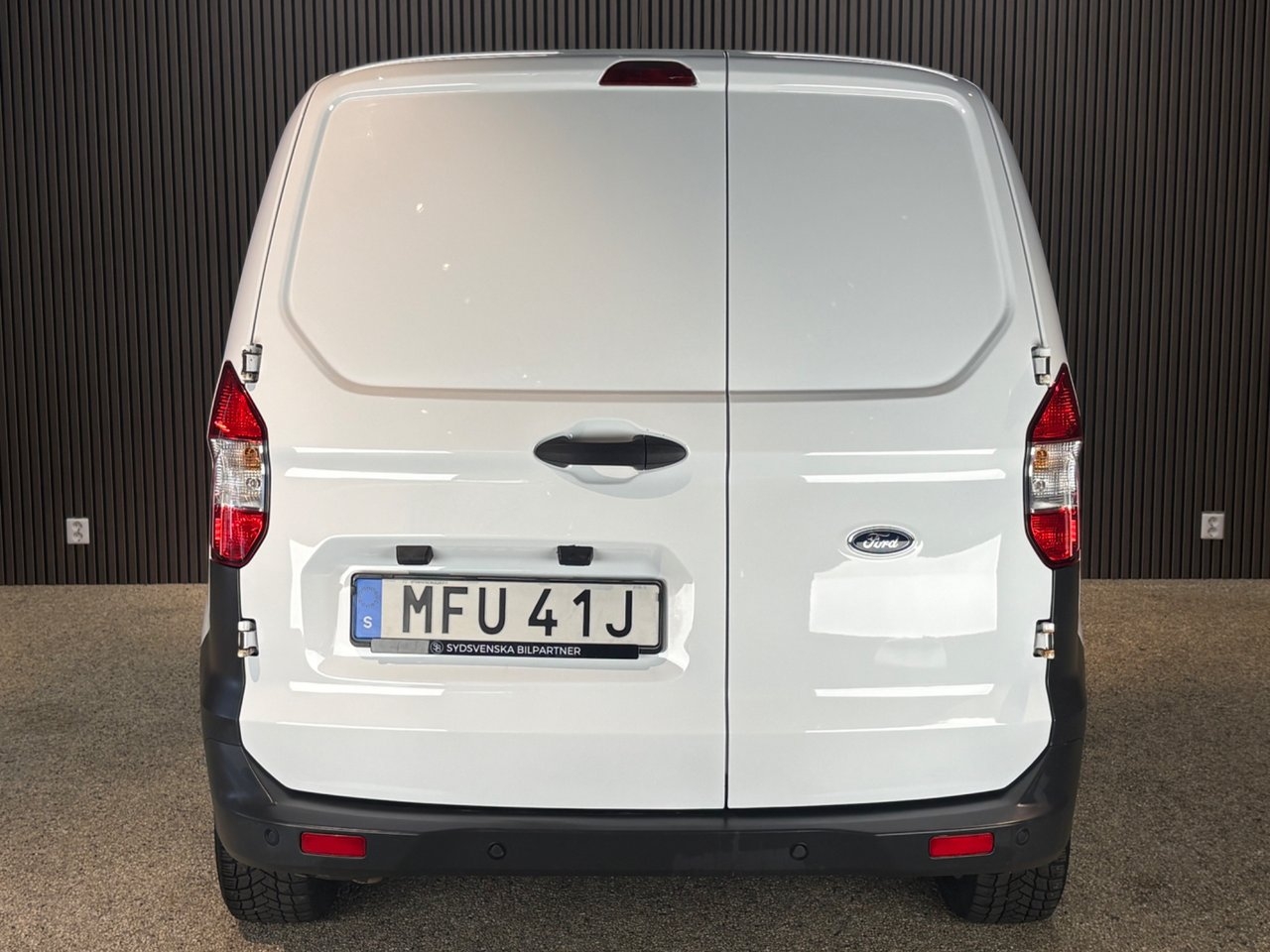 Ford Transit Courier 1.5 TDCi 2020, kuva 5/10