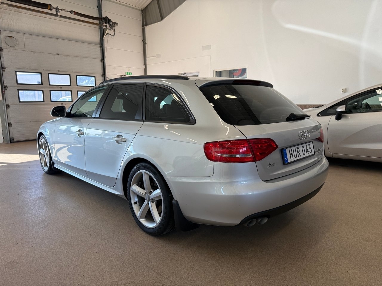 Audi A4 Avant 2.0 TDI 170 Quattro S-Line 2009, kuva 4/10