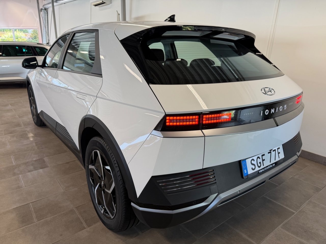 Hyundai Ioniq 5 77.4 kWh Essential B-Kam 2023, bild 5/12