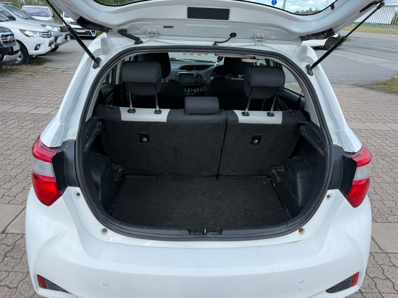 Toyota Yaris 2020, bild 8/8