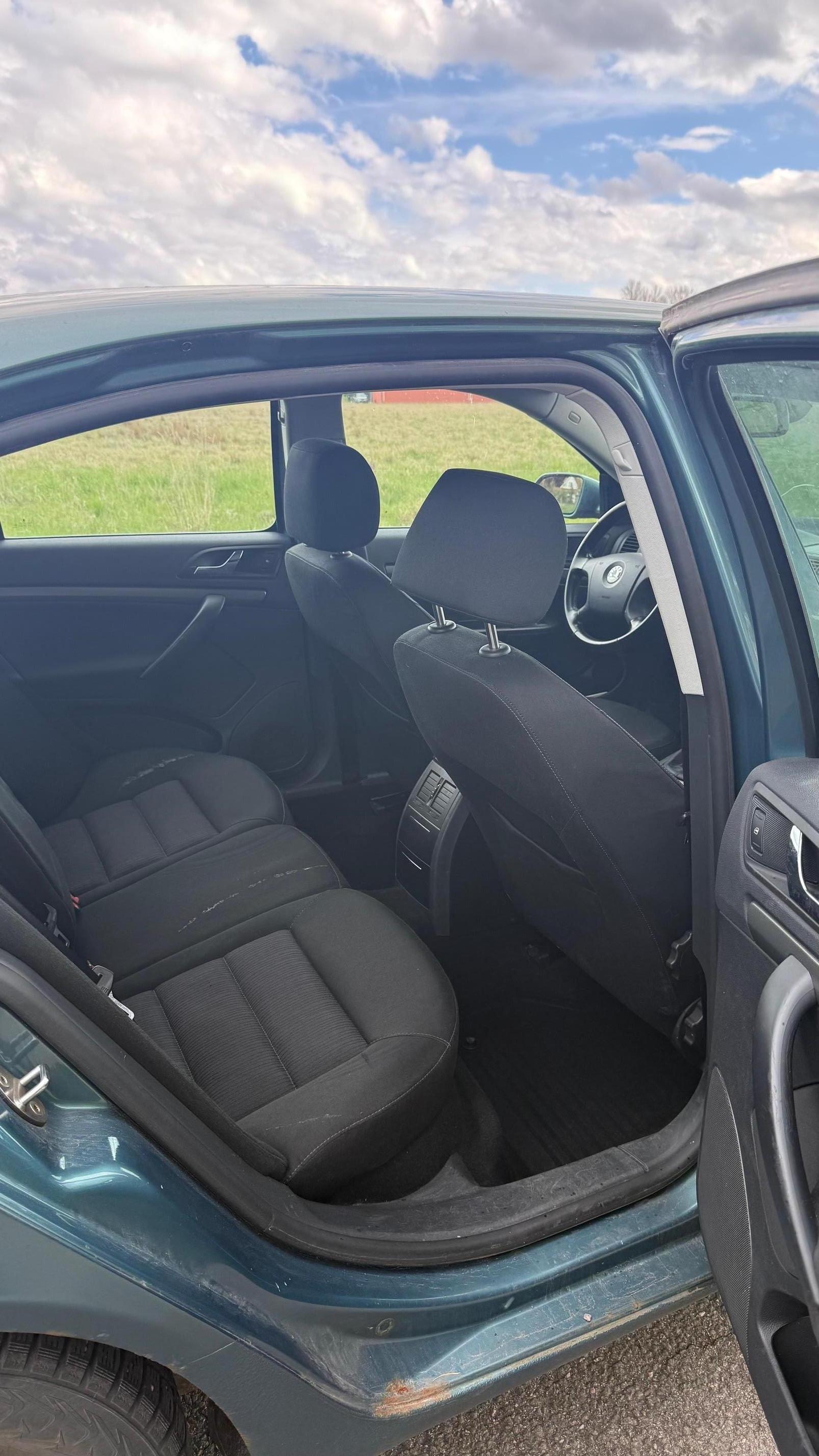 Skoda Octavia 1.6 FSI Manuell 2007, kuva 8/8