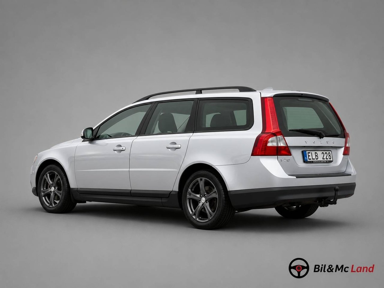 Volvo V70 2010, kuva 3/10