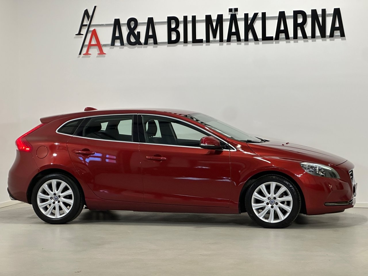 Volvo V40 T3 Momentum 2014, kuva 6/10
