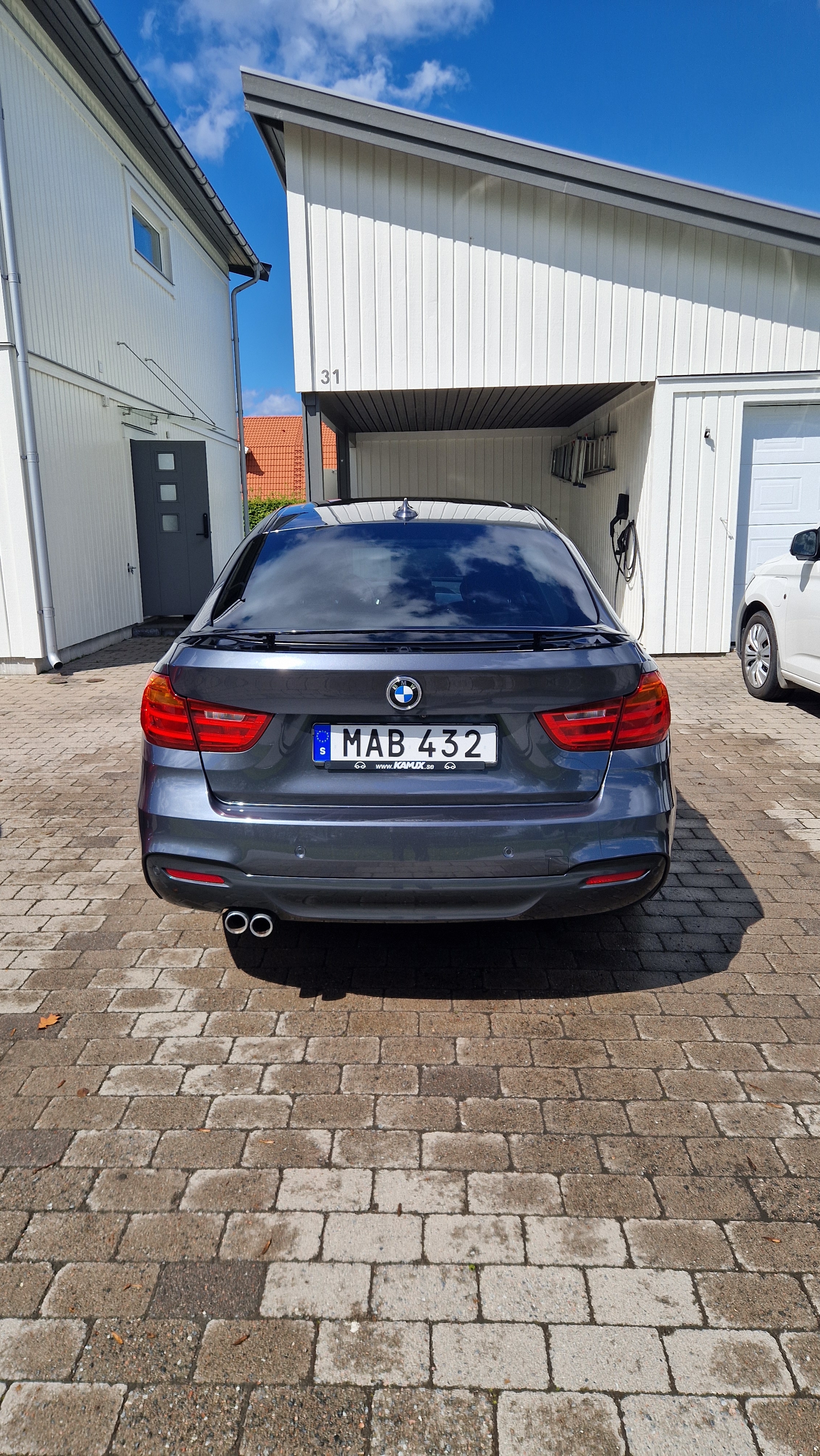 BMW 330 d xDrive Gran Turismo Steptronic 2015, photo 5/10