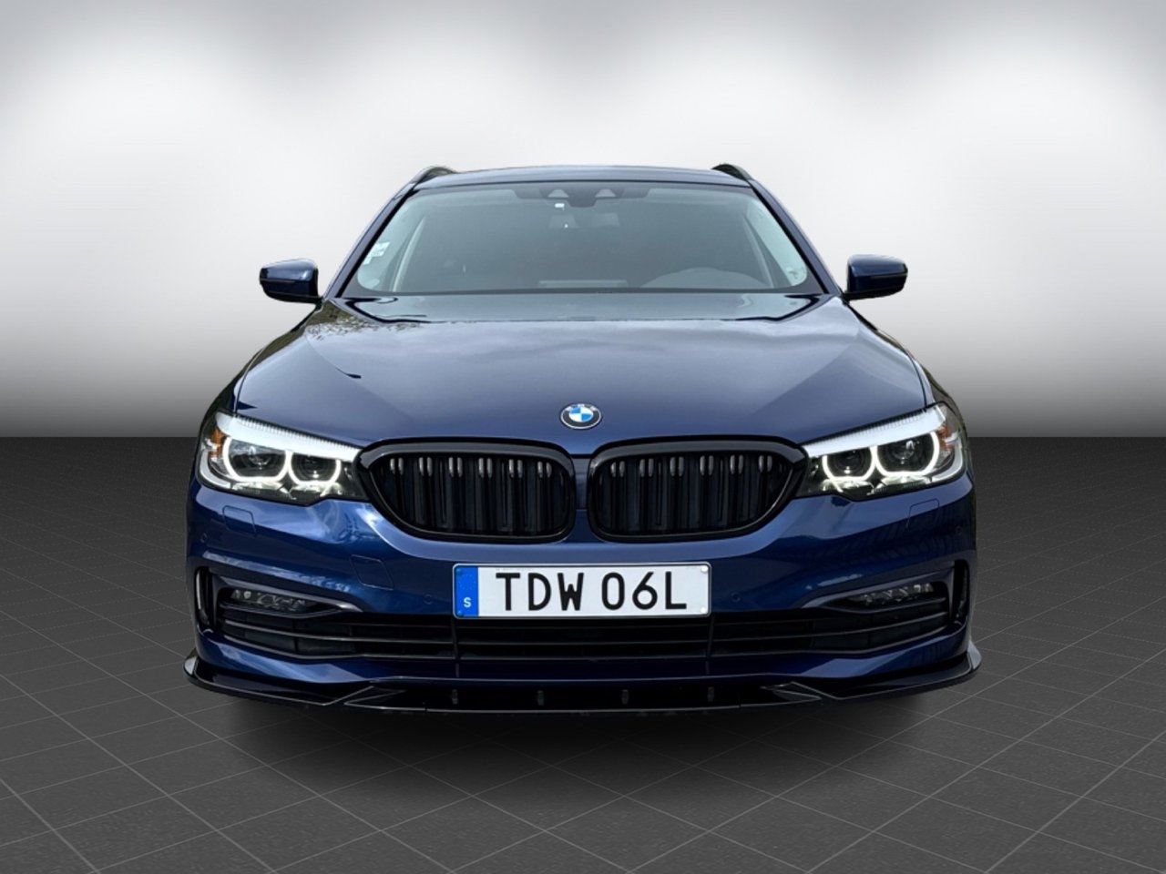 BMW 520 2019, bild 2/10