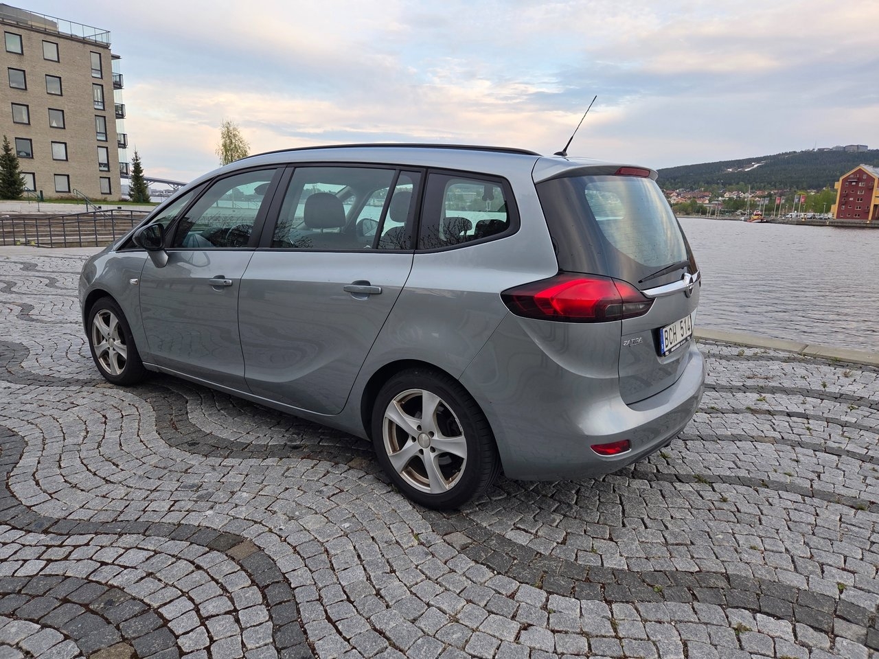 Opel Zafira Tourer 2012, bild 4/7