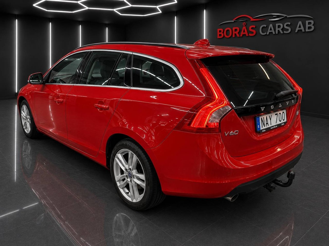 Volvo V60 D4 (163hk) Momentum 2013, photo 2/10