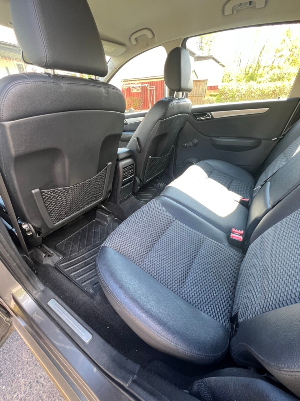 Mercedes-Benz B 2010, photo 8/8