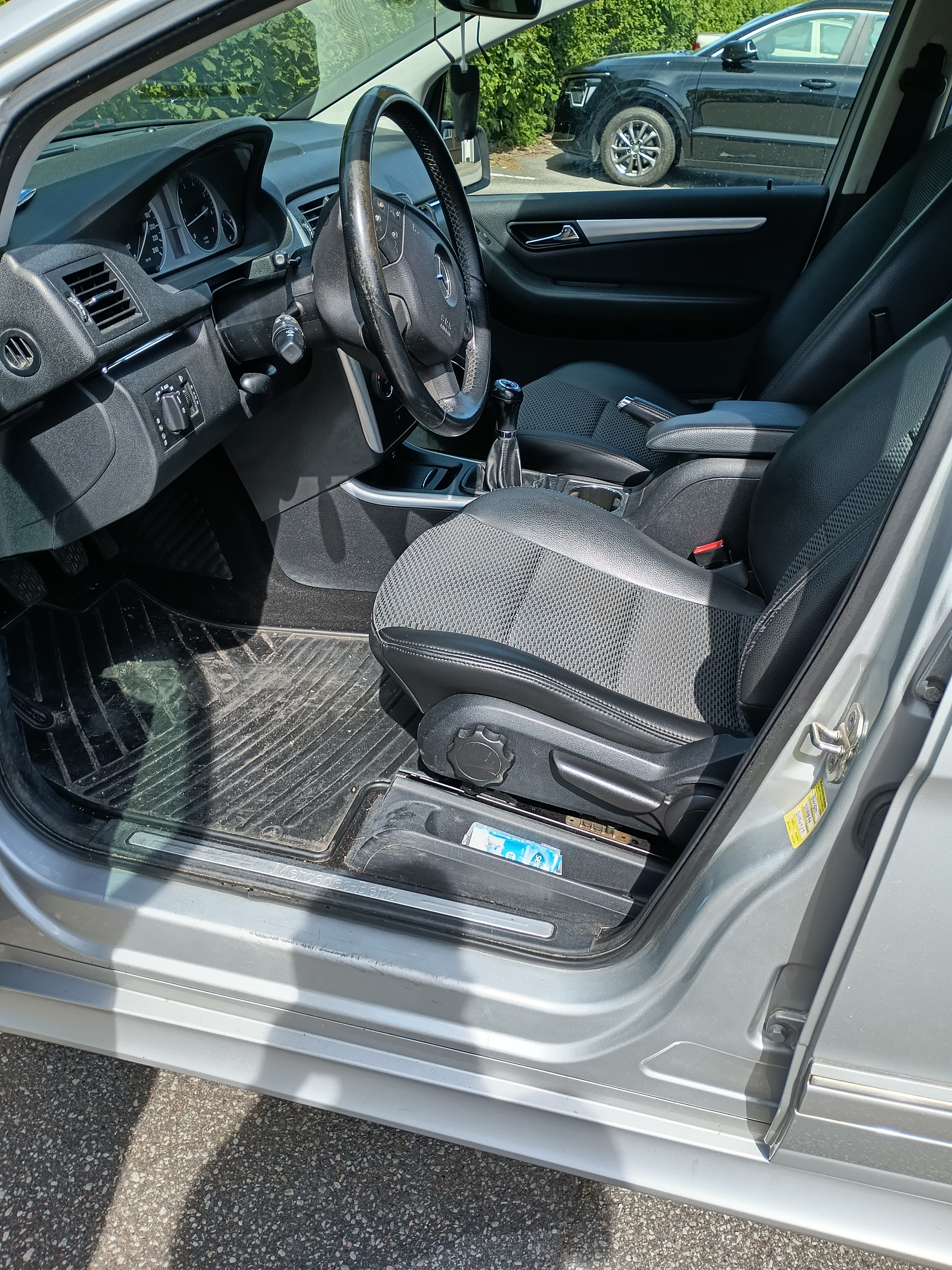 Mercedes-Benz B 2011, bild 7/8