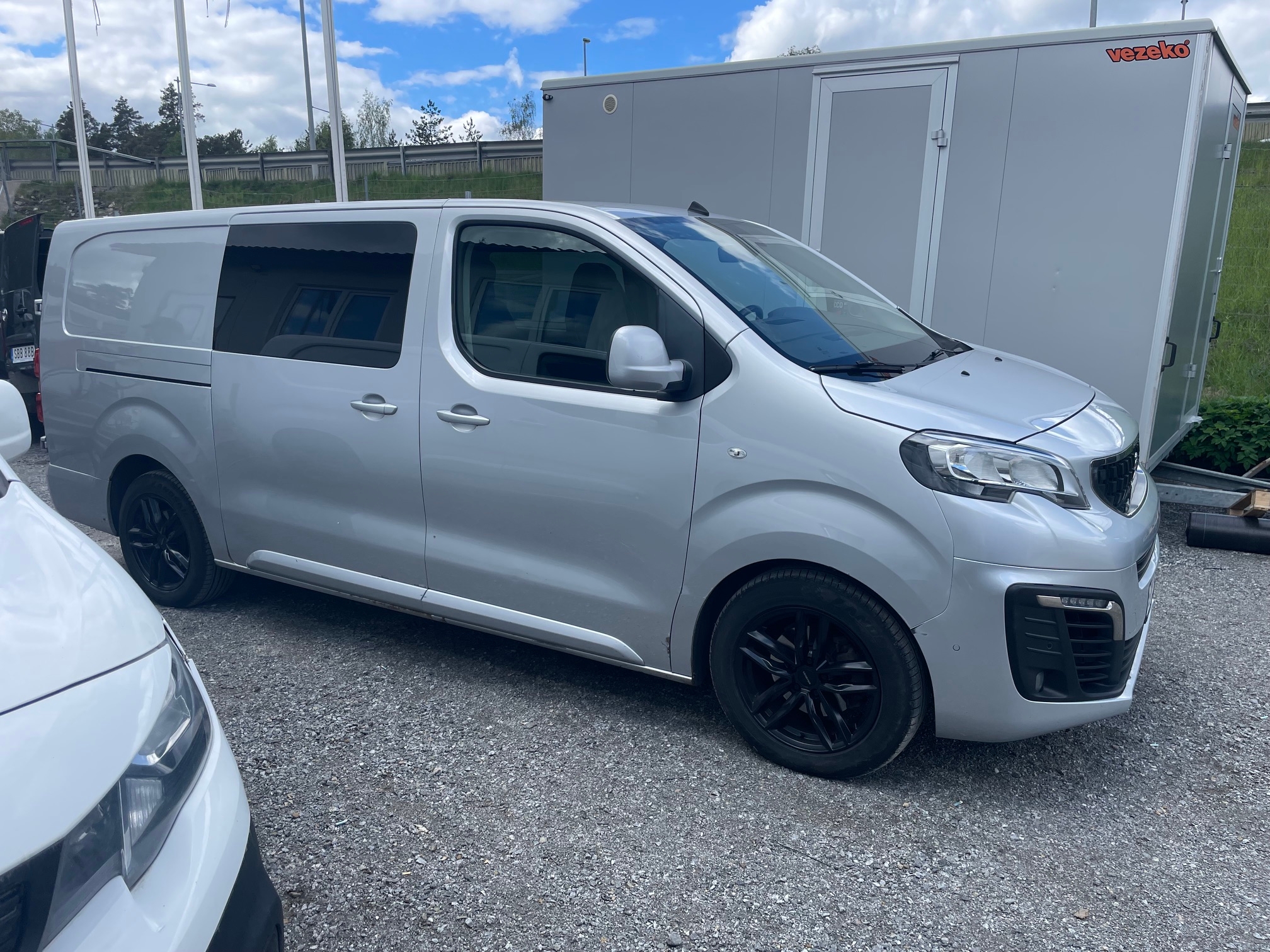 Peugeot Expert 2019, bild 2/10