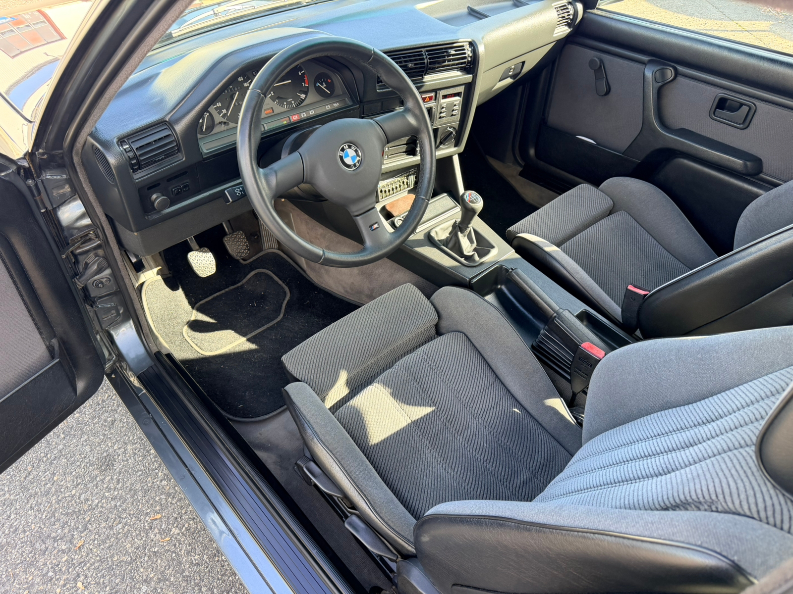 BMW 325 i 2-dörrars Sedan Manuell 1989, bild 7/10