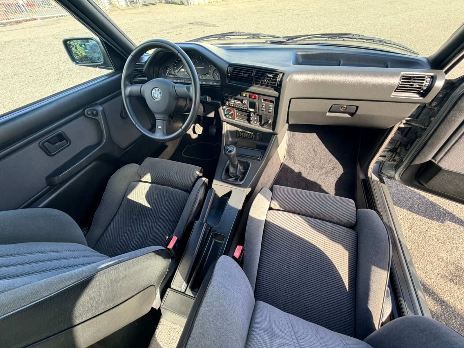 BMW 325 i 2-dörrars Sedan Manuell 1989, bild 6/10