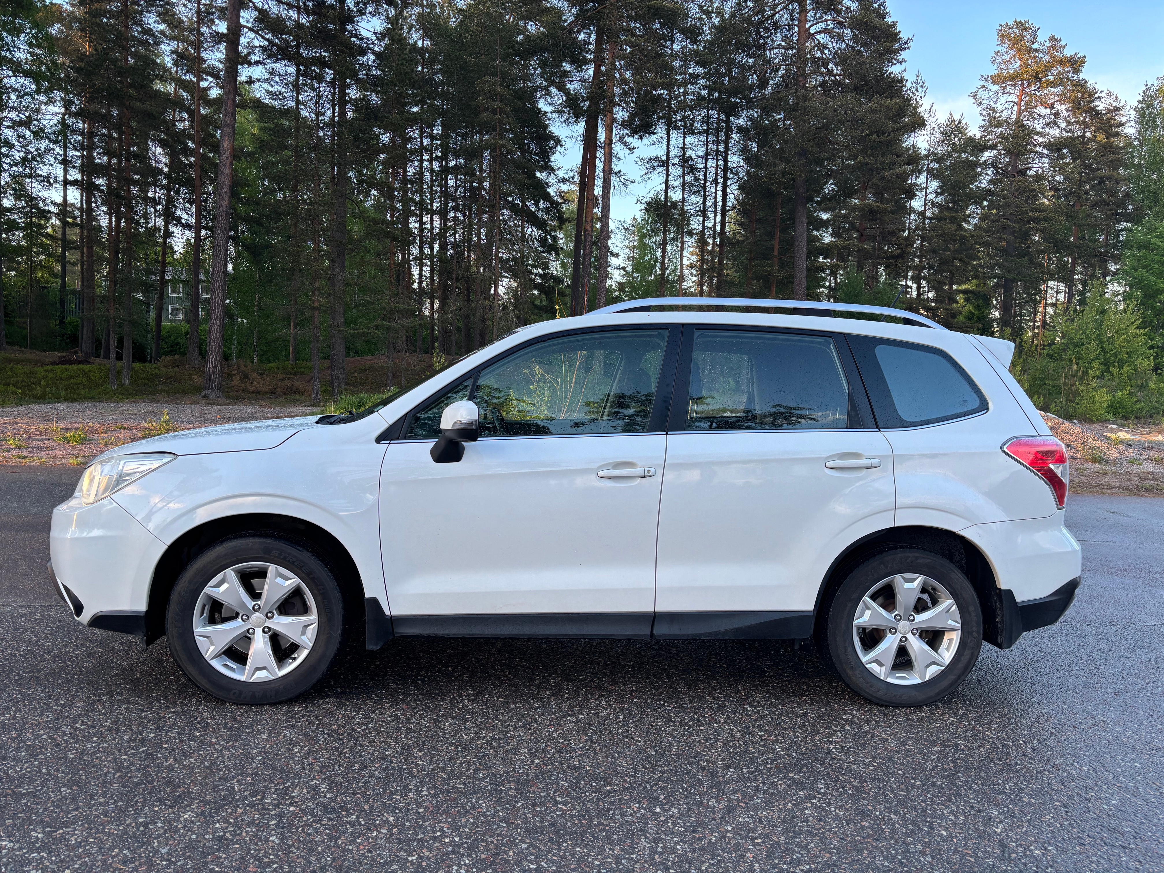 Subaru Forester 2.0 4WD Lineartronic 2015, bild 2/10