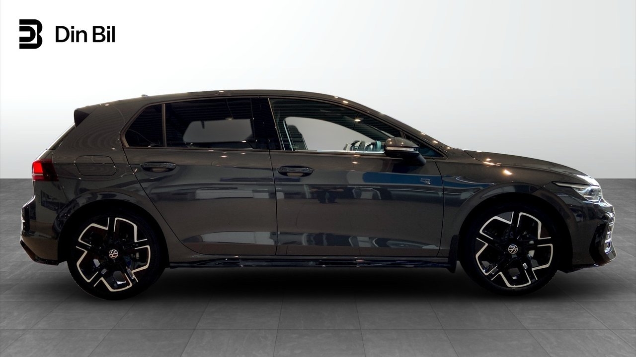 Volkswagen Golf 2026, photo 3/10