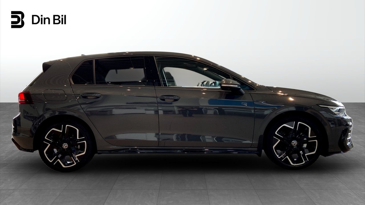 Volkswagen Golf 2026, photo 4/10