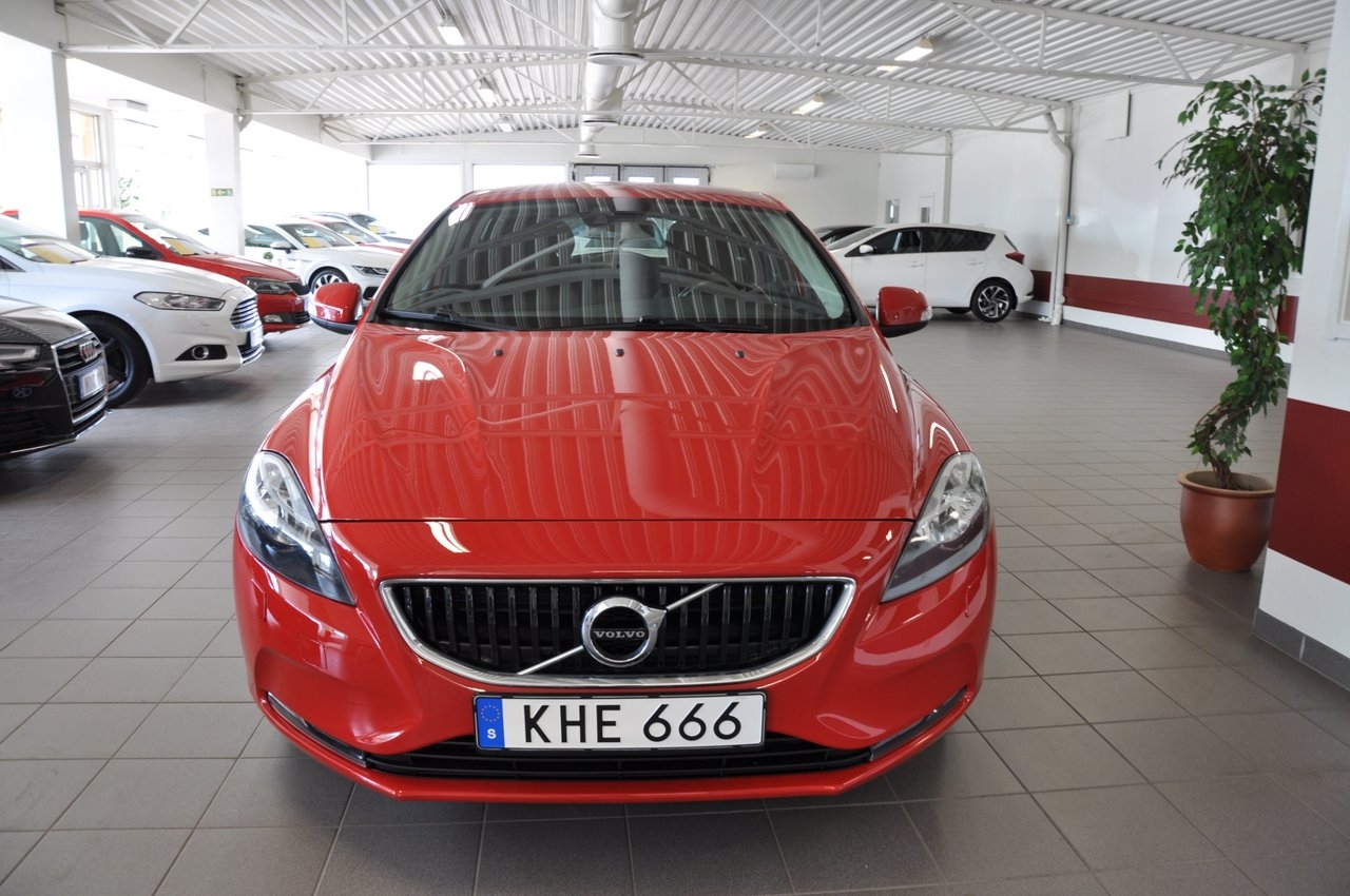Volvo V40 T2 122hk Kinetic 2017, bild 3/10