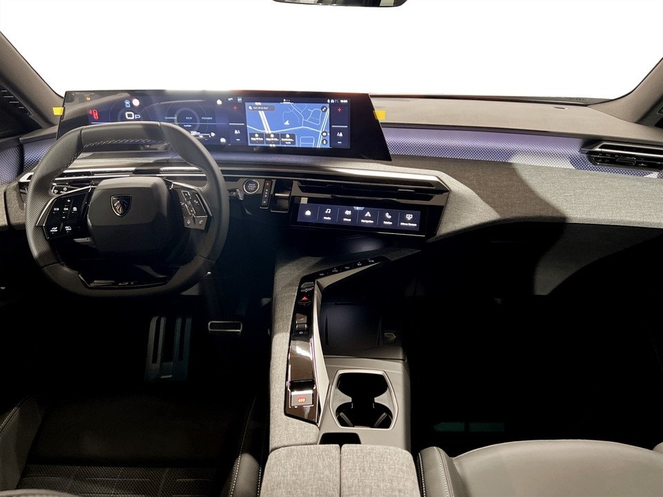Peugeot 5008 GT Hybrid Aut 2025, bild 5/9
