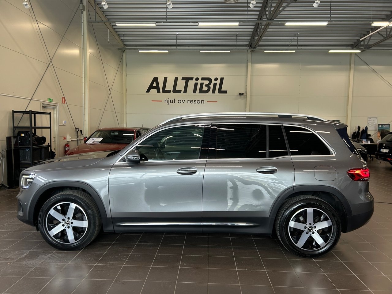 Mercedes-Benz GLB 2020, bild 4/30