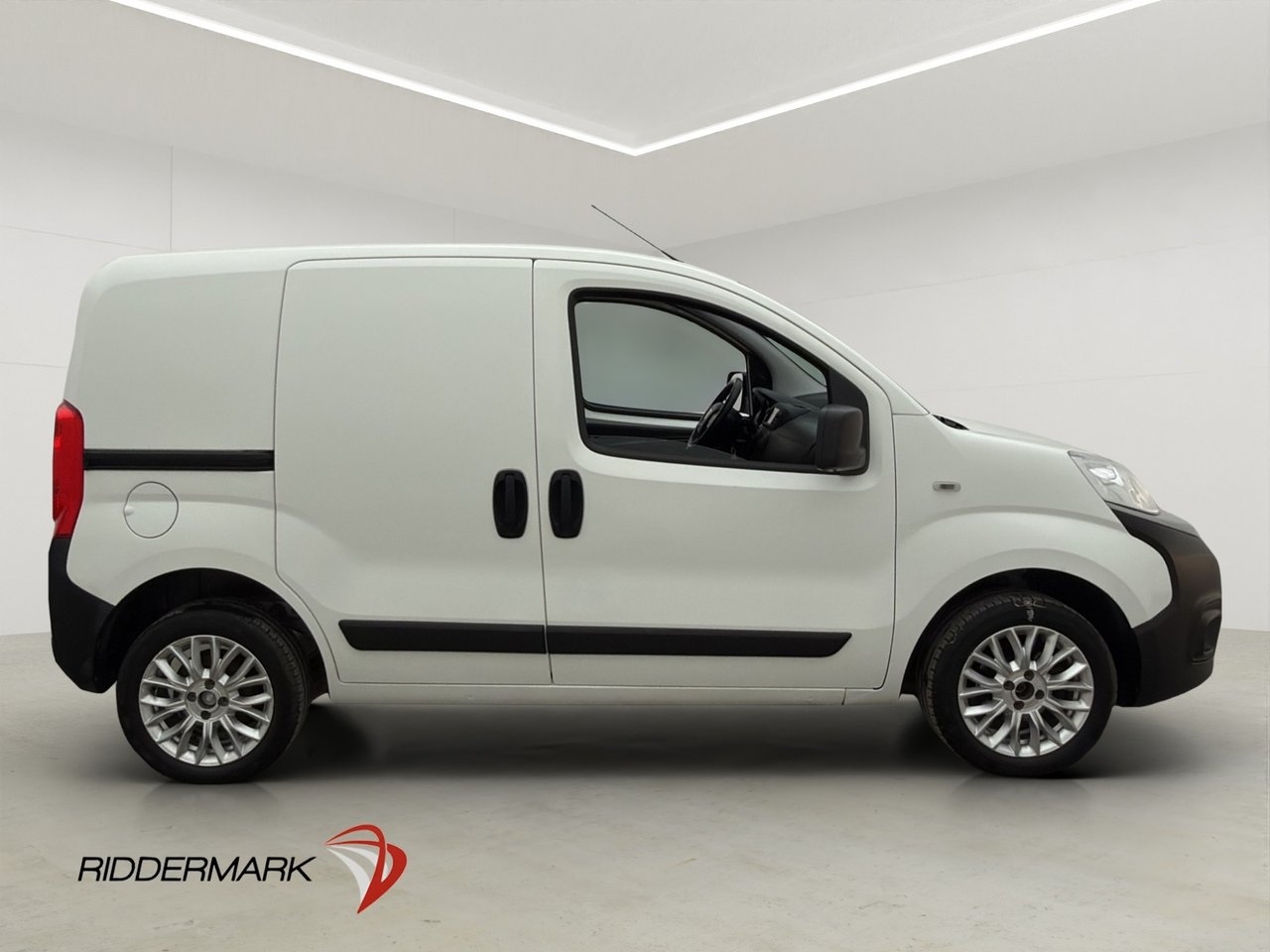 Fiat Fiorino 1.3 80hk AC 0.44 l/mil 2017, bild 2/25