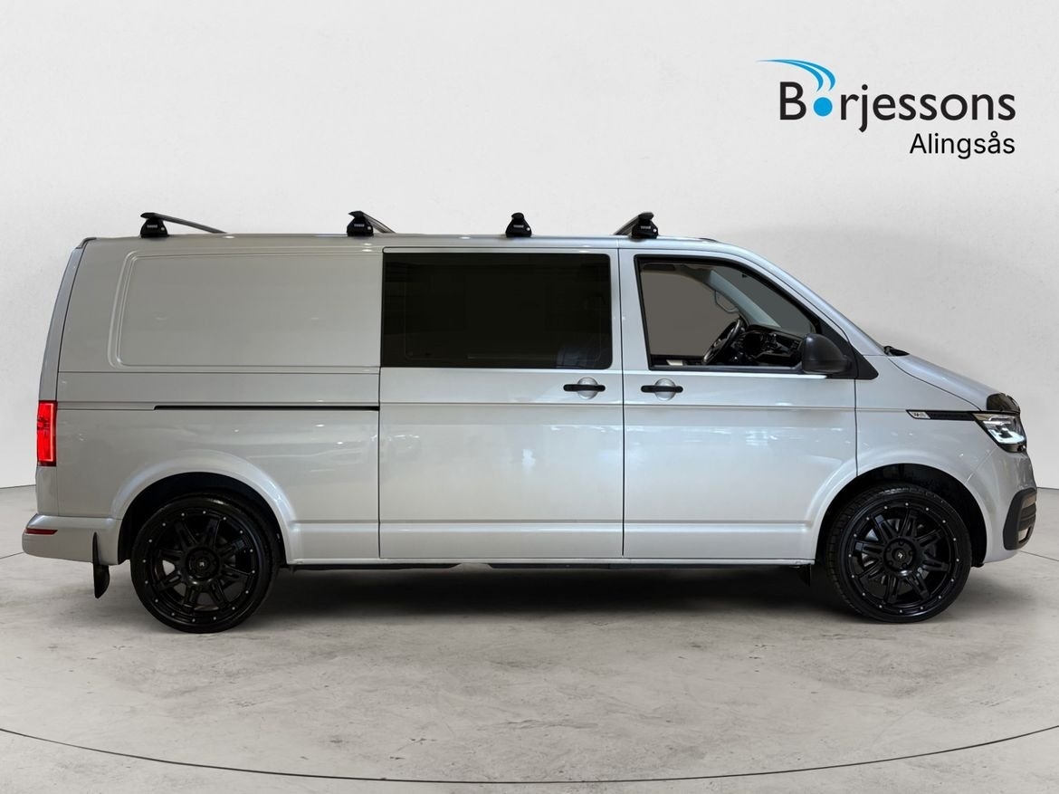 Volkswagen Transporter 2023, photo 2/10