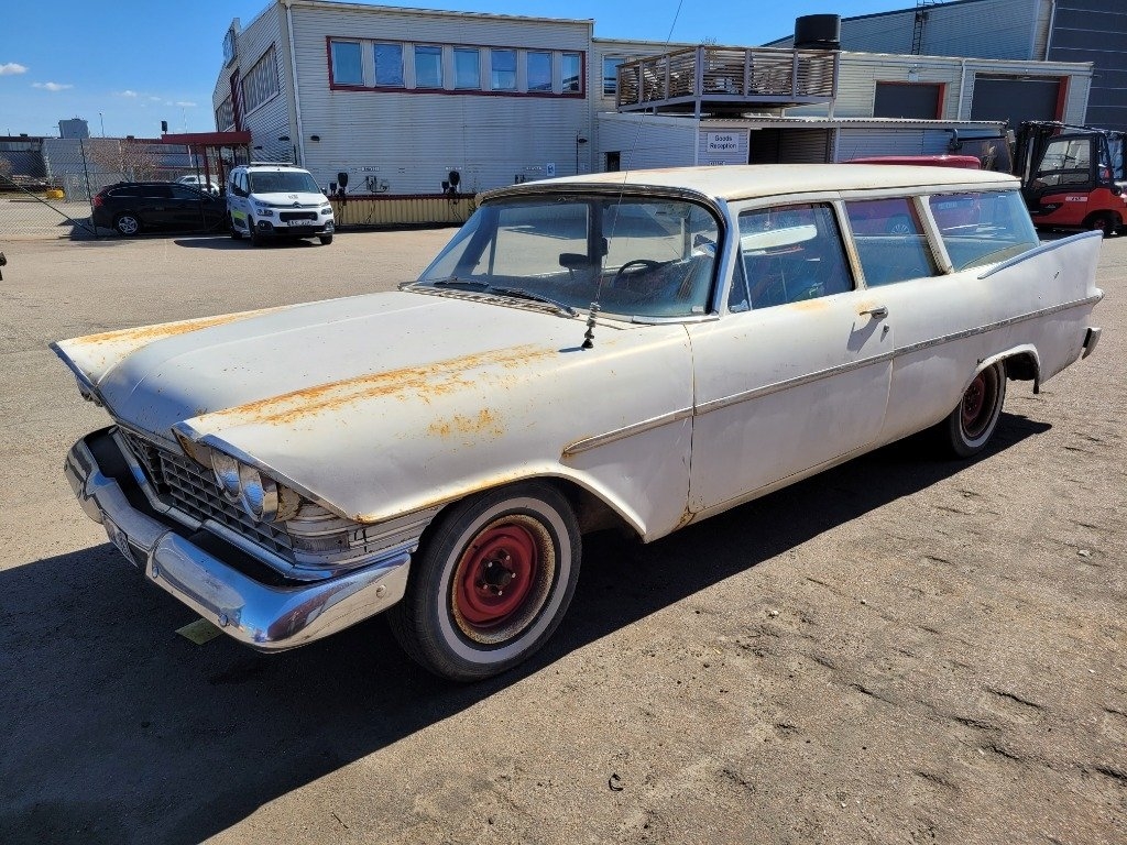 Plymouth De-Luxe
