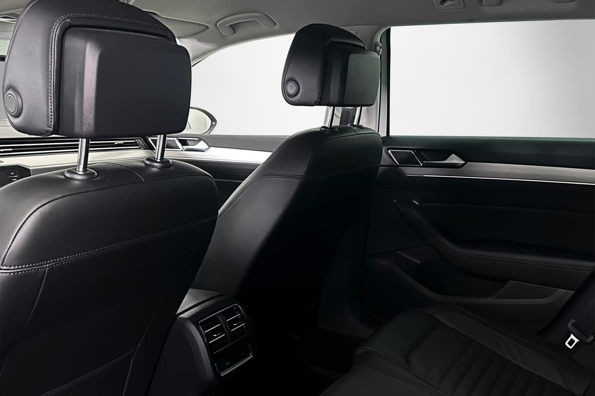 Volkswagen Passat 2019, bild 6/10