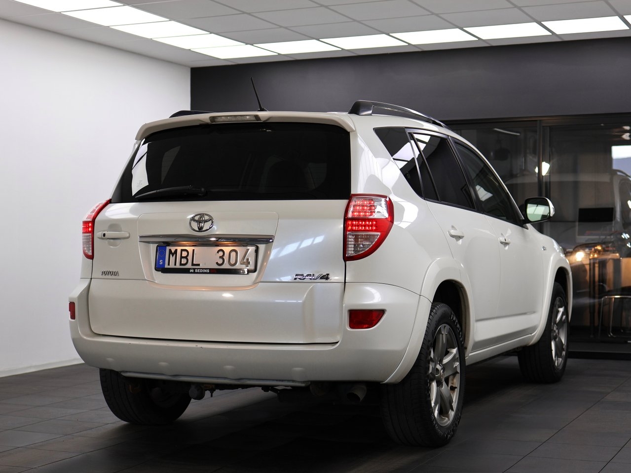 Toyota RAV4 2011, bild 5/27