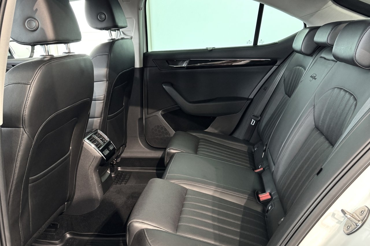 Skoda Superb 2018, bild 7/10