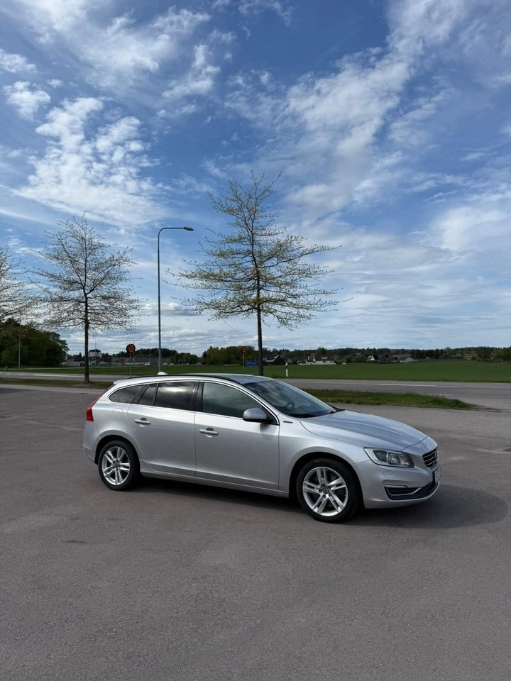 Volvo V60 2016, bild 2/9