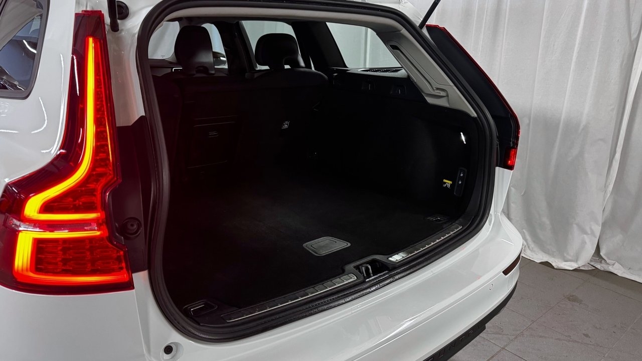 Volvo V60 Cross Country 2019, photo 7/24