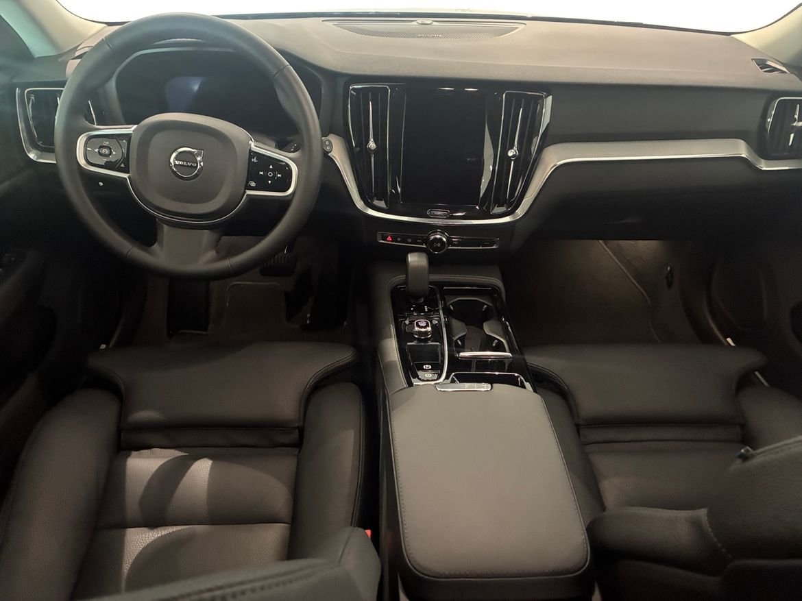 Volvo V60 T6 Plus Dark Nordic Edition 2026, bild 6/10