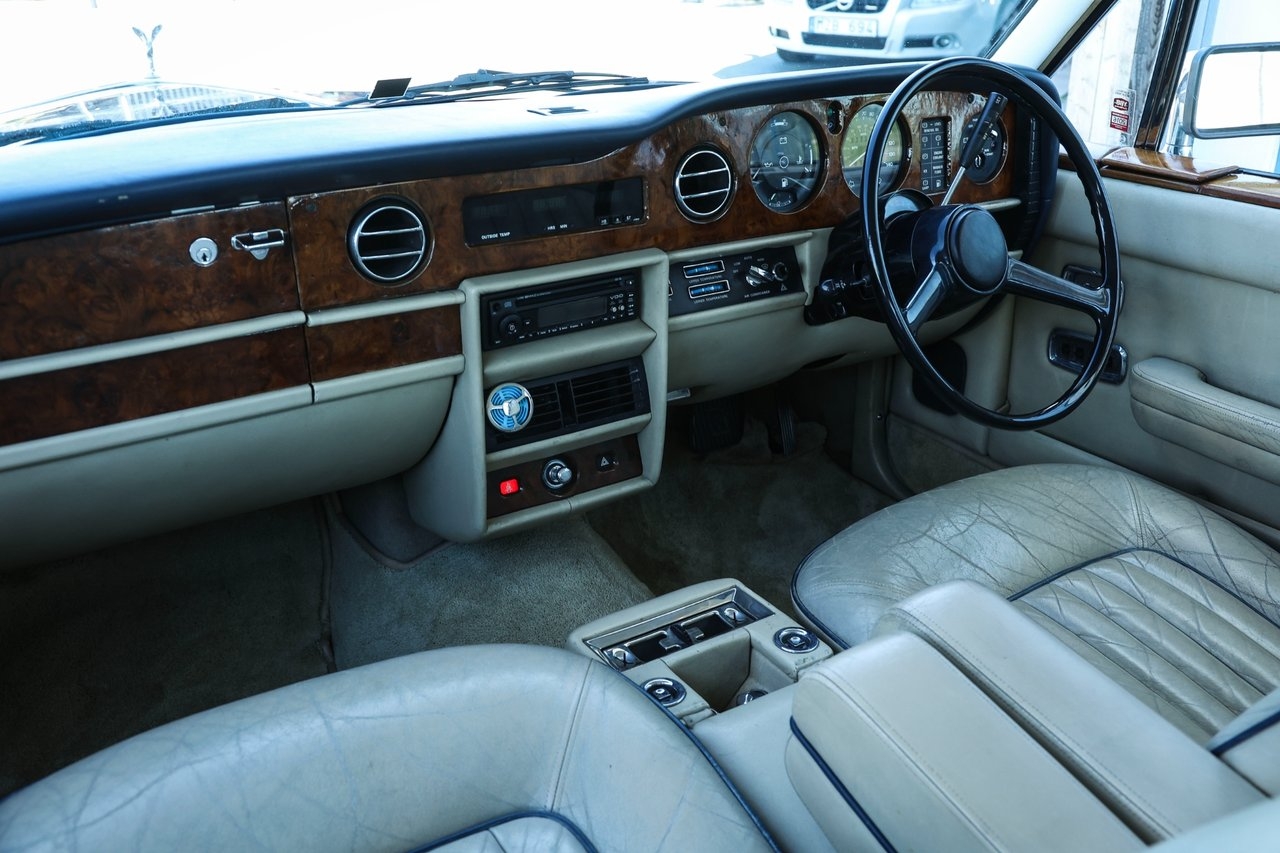 Rolls-Royce Silver Spirit 6.75 V8 1984, kuva 7/10
