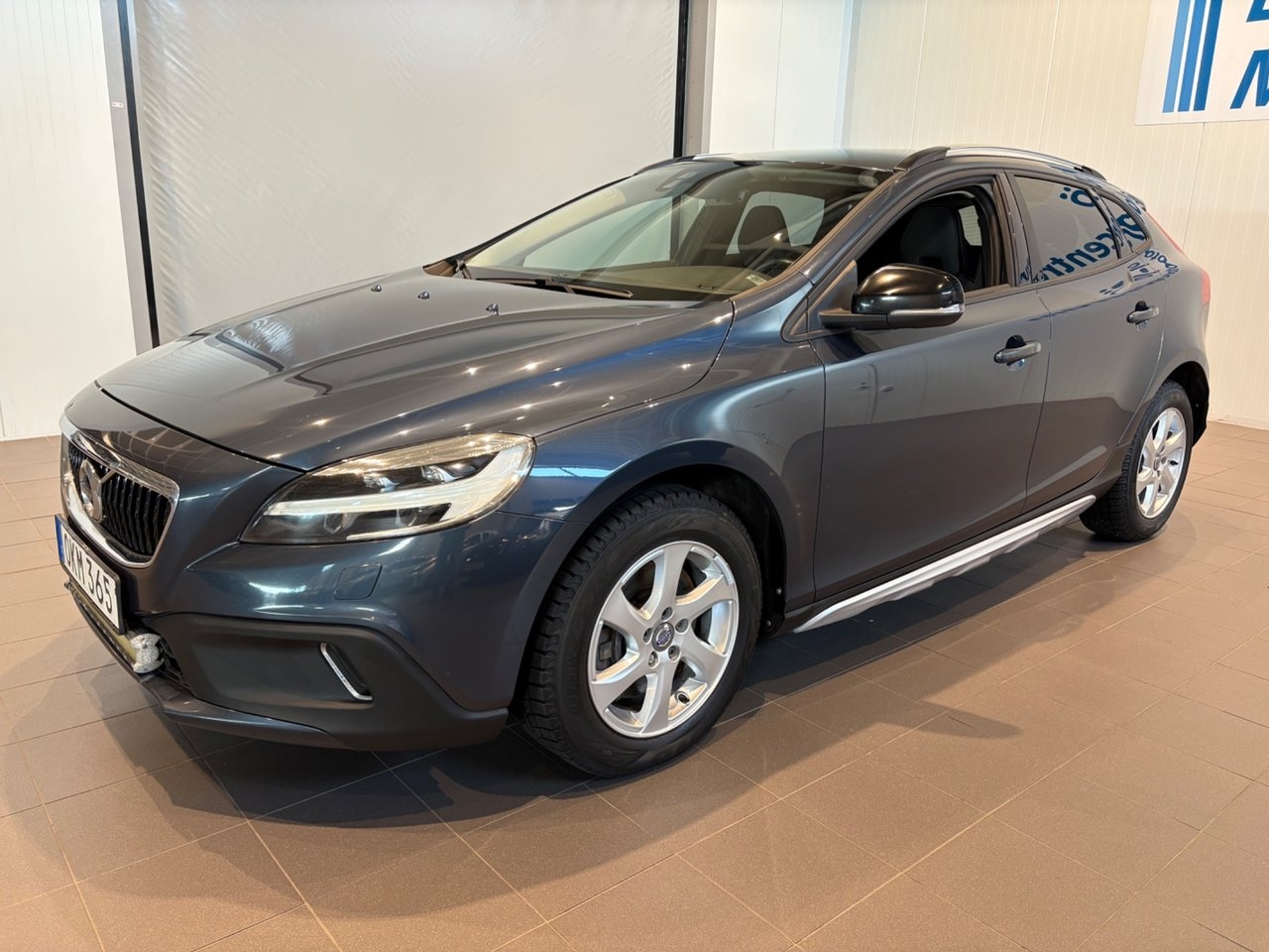 Volvo V40 Cross Country D2 Momentum 2017, kuva 3/16