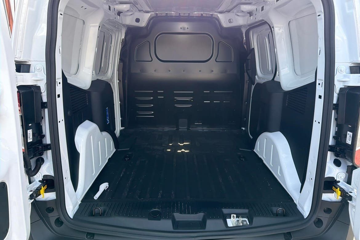 Ford Transit Courier 2026, photo 7/10