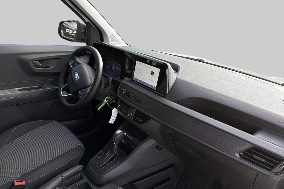 Ford Transit Courier 2026, photo 4/10