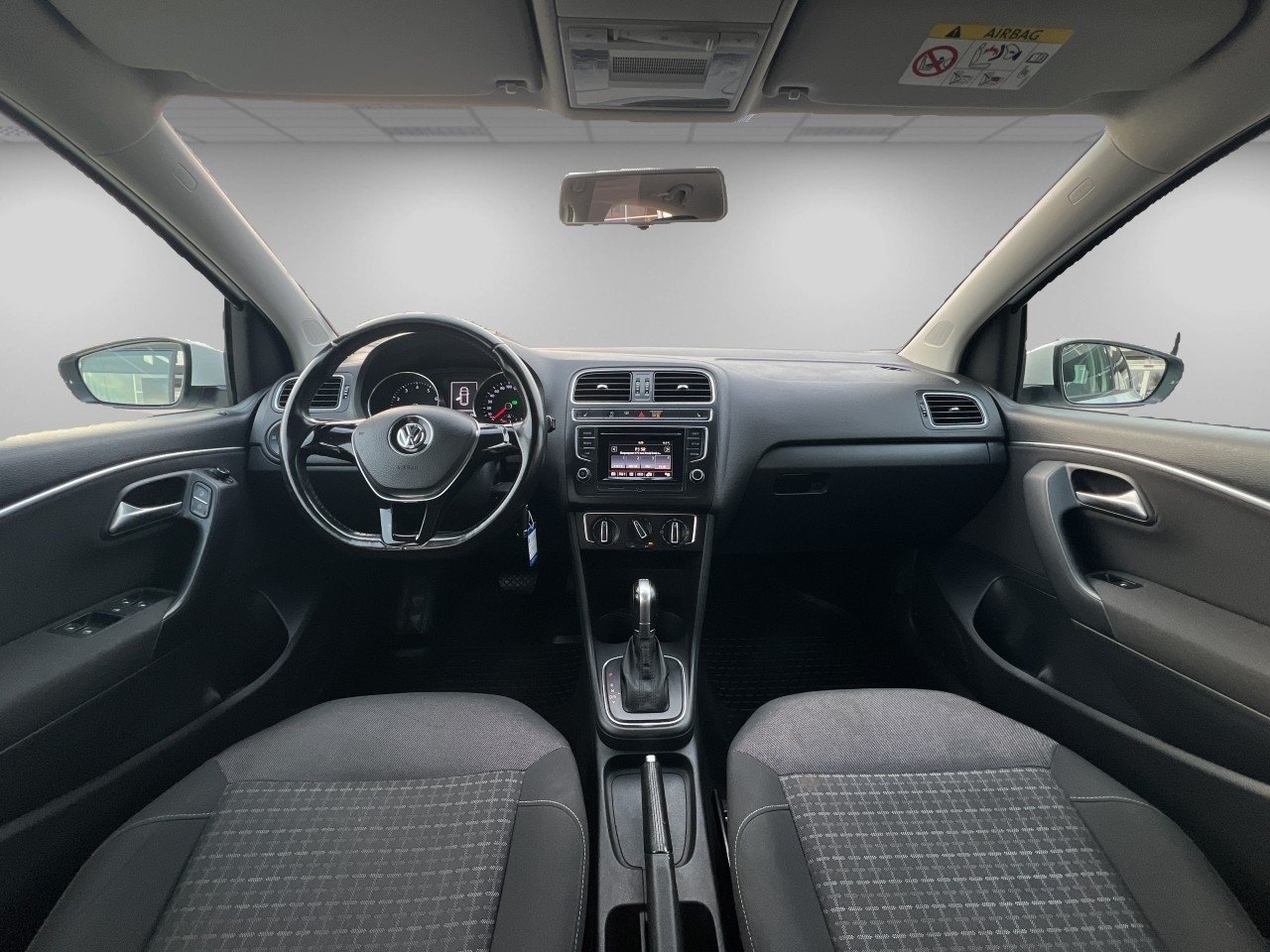 Volkswagen Polo 2016, bild 7/18