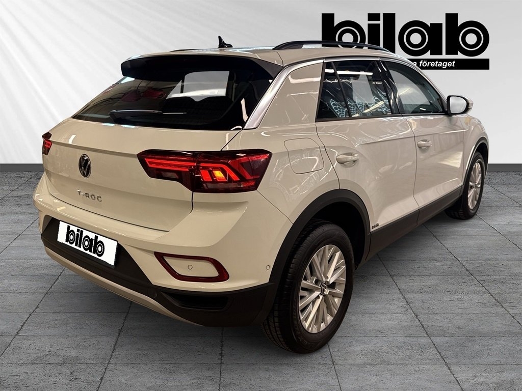 Volkswagen T-Roc 1.0 TSI 110 HK 2023, bild 4/9
