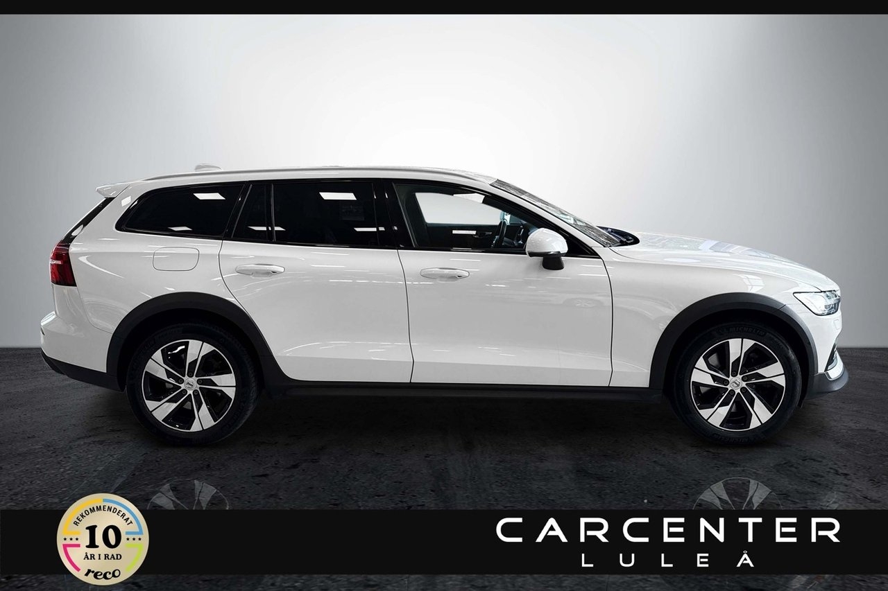 Volvo V60 Cross Country D4 AWD Aut 190hk 2020, bild 2/22