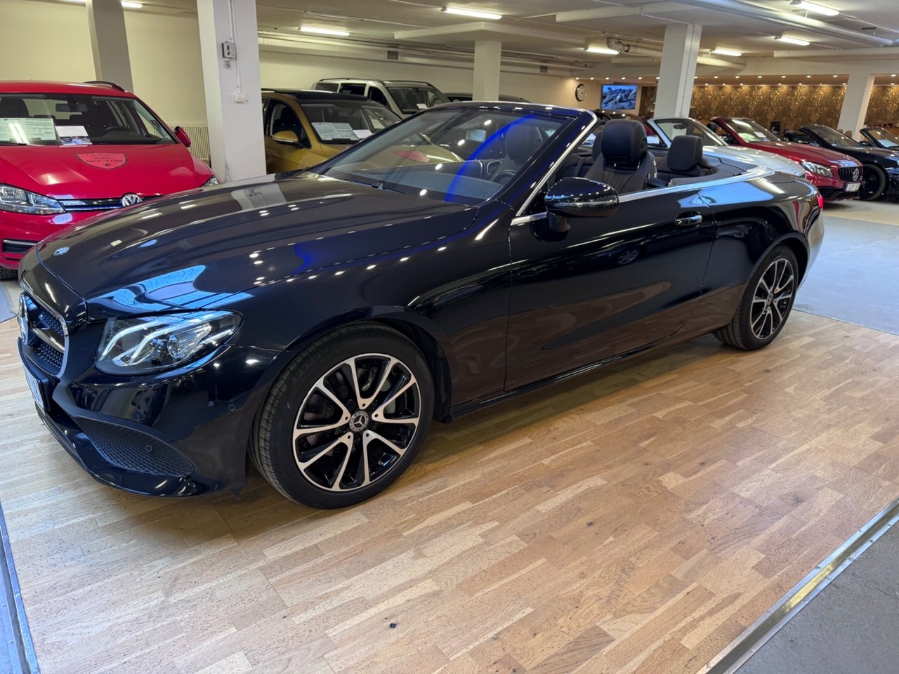 Mercedes-Benz E 200 Cabriolet 2018, bild 2/16