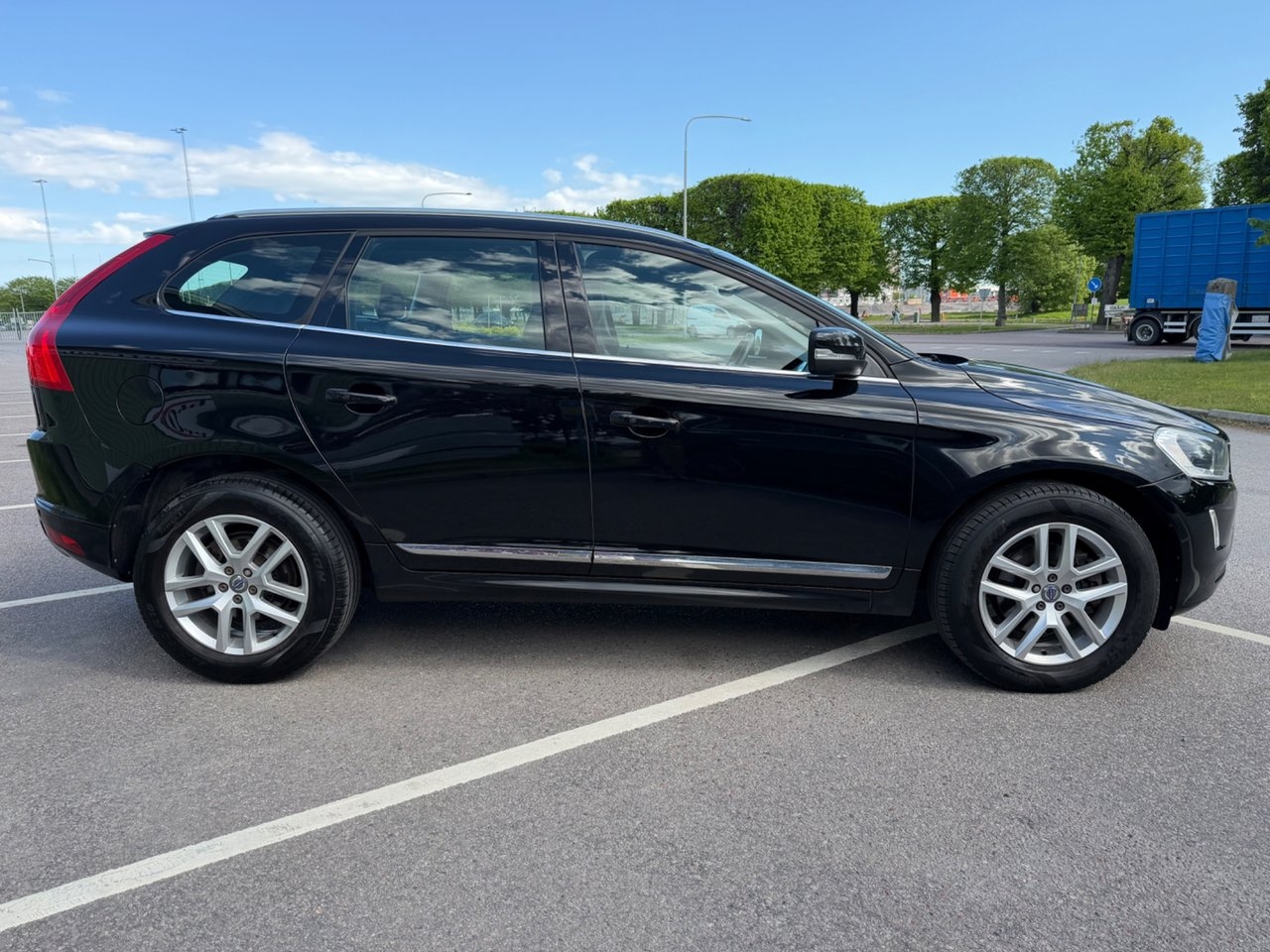 Volvo XC60 2017, kuva 6/24