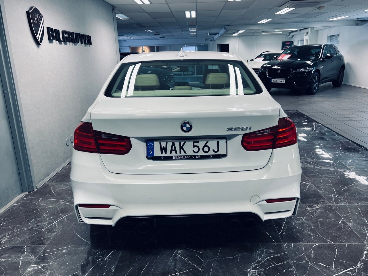 BMW 328 i Sedan Steptronic M3 optik 2012, bild 5/22